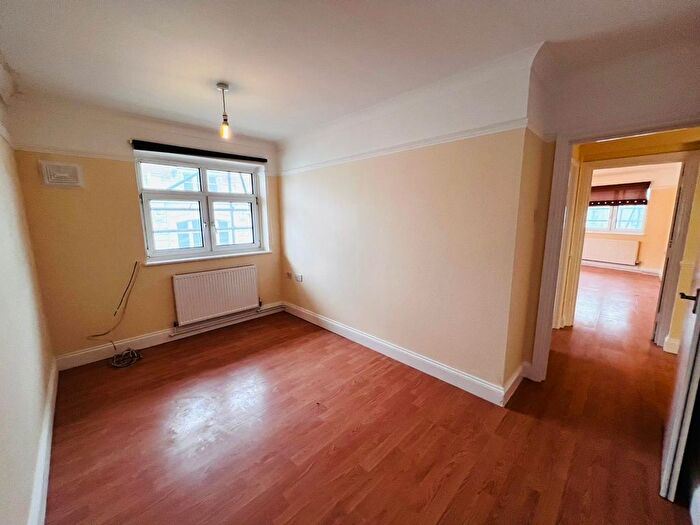 3 Bedroom Flat To Rent In Terminus Road, Eastbourne, BN21