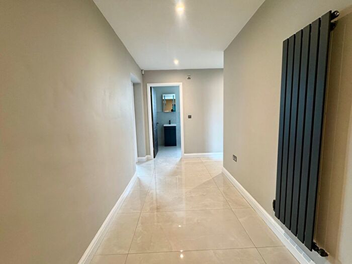 2 Bedroom Property To Rent In Shaw Heath, Stockport, SK2