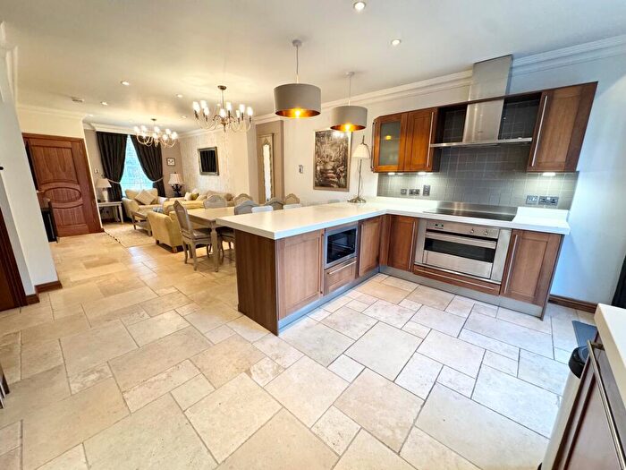 3 Bedroom House To Rent In Thames Street, Poole, BH15