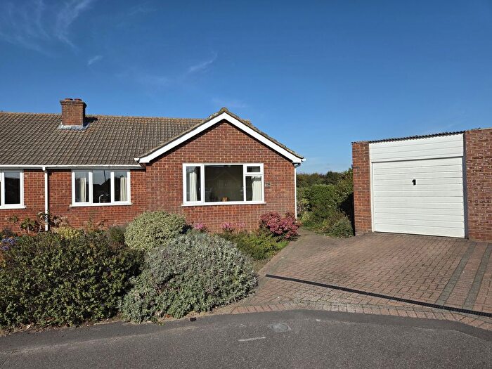 3 Bedroom Semi Detached Bungalow For Sale In Ash, Canterbury, CT3