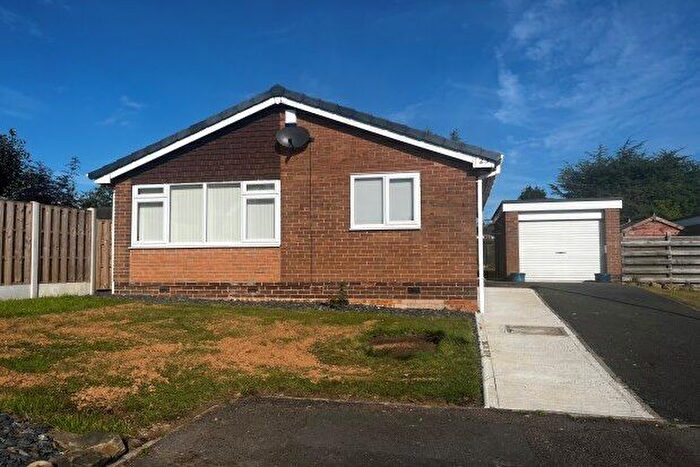 2 Bedroom Detached Bungalow To Rent In Bowden Avenue, Chesterfield, S43