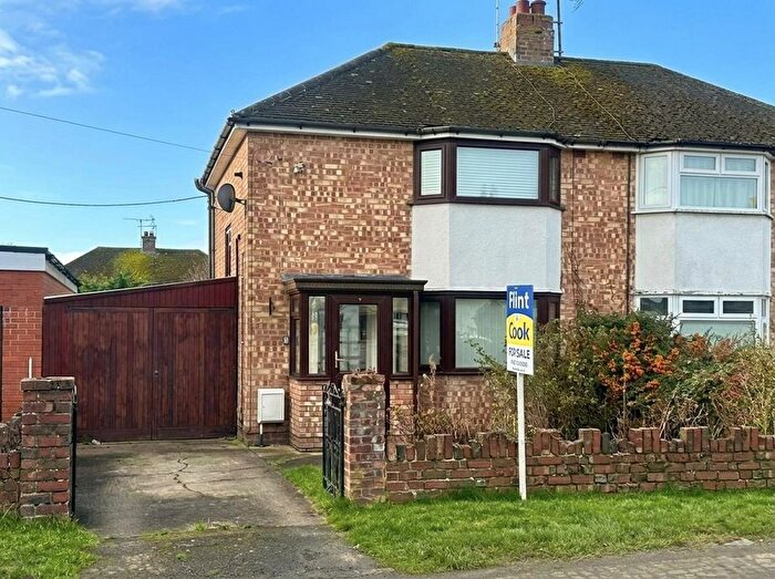 3 Bedroom Semi Detached House For Sale In Bute Avenue, Hereford, HR2