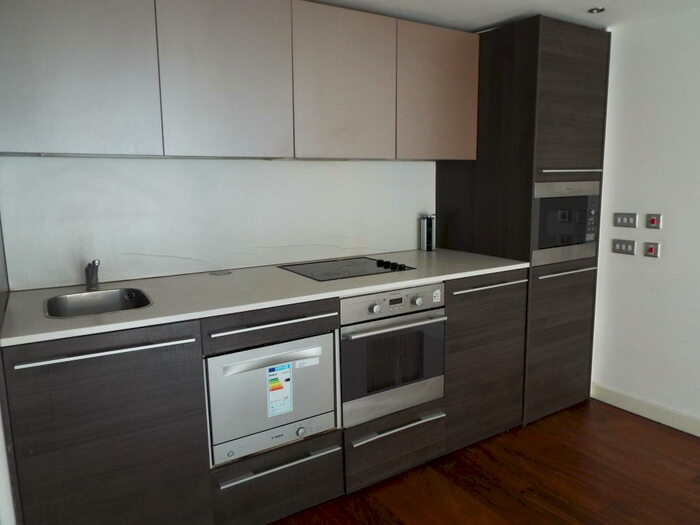 2 Bedroom Apartment To Rent In Phoenix Court, Northfleet, DA11