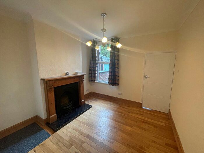 2 Bedroom Terraced House To Rent In Avenue Road Extension, Leicester, LE2