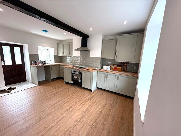 3 Bedroom Detached House To Rent In Church Street, Ecclesfield, S35