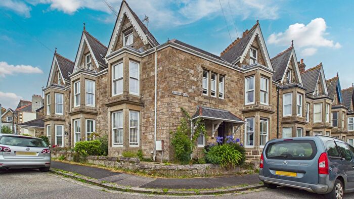 1 Bedroom Flat For Sale In Alexandra Place, Penzance, TR18