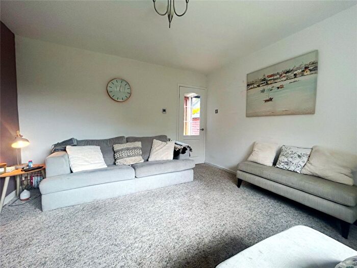 2 Bedroom End Of Terrace House For Sale In Erlesmere Close, Moorside, Oldham, OL4