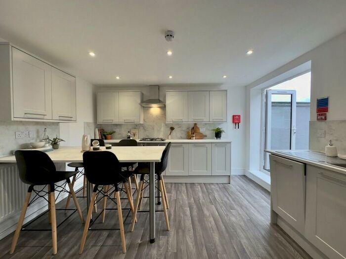 6 Bedroom Terraced House To Rent In New Refurb - Student House For /, LN2