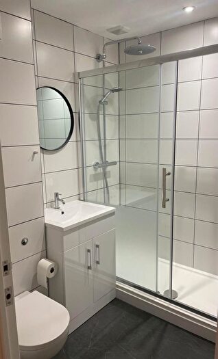1 Bedroom Flat To Rent In Meadowbank, Watford, Hertfordshire, WD19