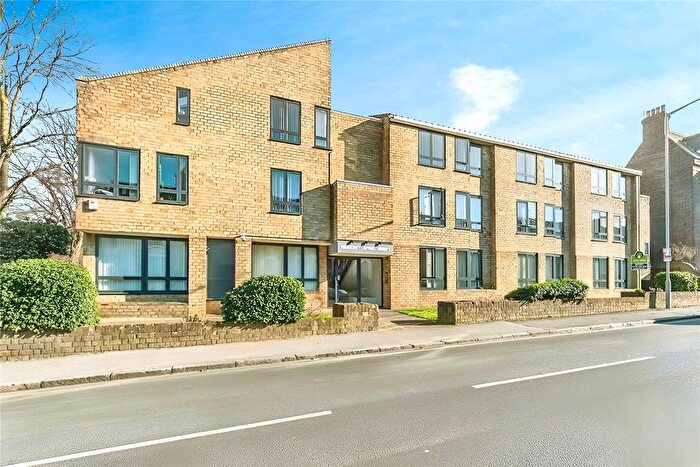 1 Bedroom Flat To Rent In Newton Road, Faversham, Kent, ME13