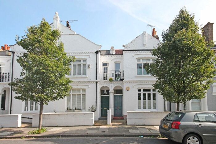 1 Bedroom Flat To Rent In Pursers Cross Road, Fulham, London, SW6