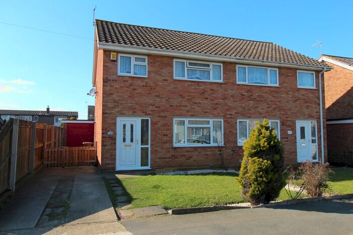 3 Bedroom Semi-Detached House To Rent In Fircroft Road, Ipswich, IP1