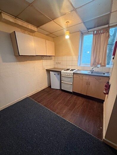 1 Bedroom Flat To Rent In Holdenhurst Road, Bournemouth, BH8