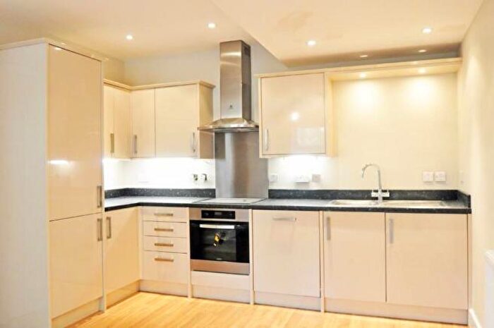 1 Bedroom Apartment To Rent In High Street, Maidenhead, Berkshire, SL6