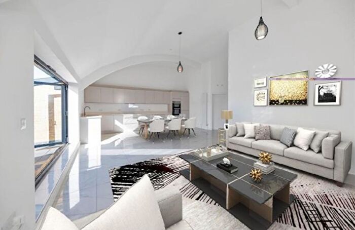 2 Bedroom Barn Conversion For Sale In Old Wimpole Road, Arrington, SG8