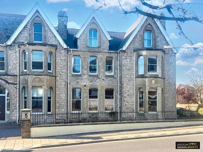 2 Bedroom Flat For Sale In Greenhill, Weymouth, Dorset, DT4