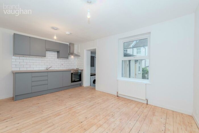 1 Bedroom Apartment To Rent In Upper Lewes Road, Brighton, East Sussex, BN2