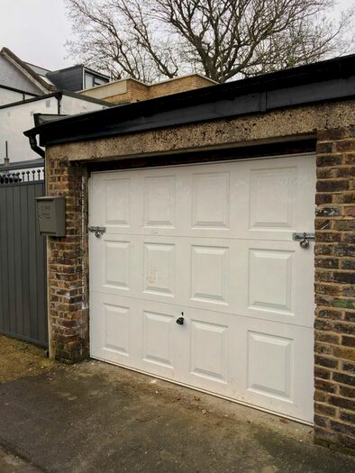 Garage / Parking To Rent In Forest Hill, Forest Hill, SE22