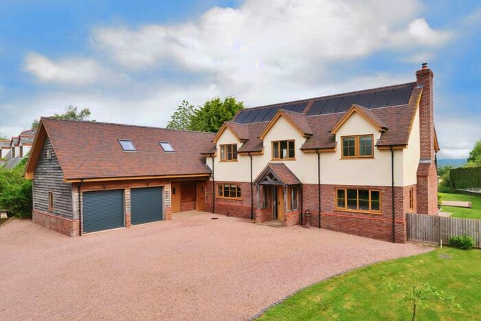 4 Bedroom Character Property For Sale In Harewood End, Hereford, HR2
