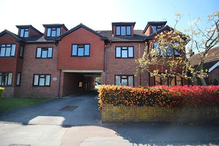 2 Bedroom Flat To Rent In Albury Road, Merstham, RH1