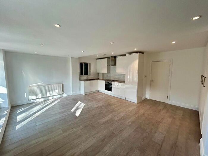2 Bedroom Apartment To Rent In Darlington Road, West Norwood, London, SE27