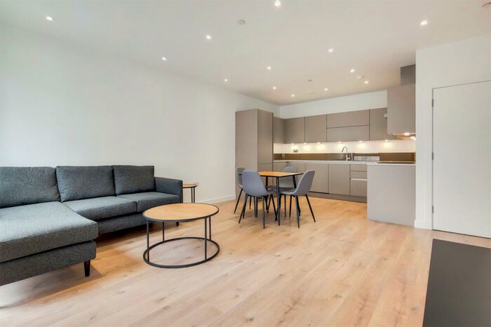 2 Bedroom Apartment To Rent In Atlantis Avenue, London, E16