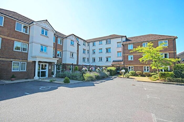 1 Bedroom Property For Sale In Parkland Grove, Ashford, TW15