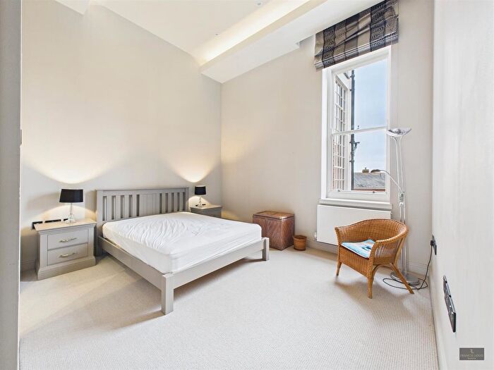 2 Bedroom Flat For Sale In Southernhay East., Exeter, EX1