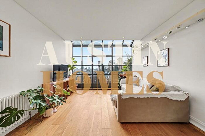 3 Bedroom Apartment To Rent In Carlow House, Carlow Street, London, NW1