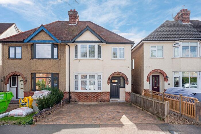 3 Bedroom Semi-Detached House To Rent In Second Avenue, WD25