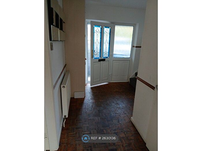 5 Bedroom Semi-Detached House To Rent In Coombe Rise, Oadby, Leicester, LE2