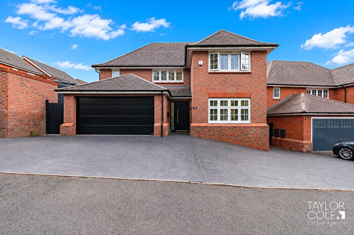 4 Bedroom Detached House For Sale In Wensleydale, Wilnecote, Tamworth, B77