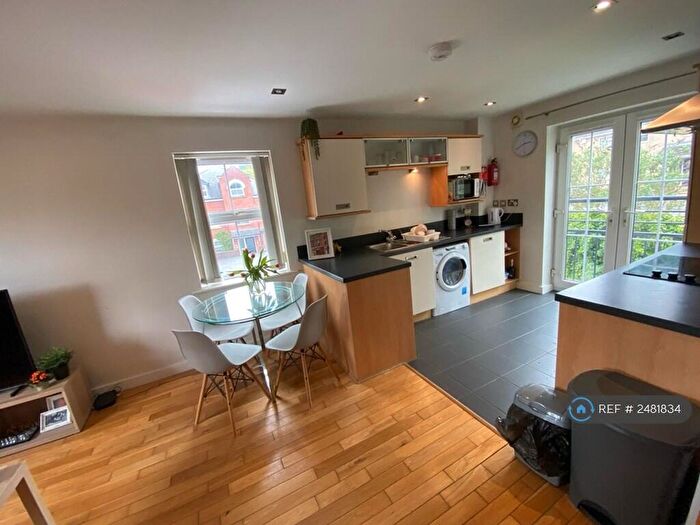 2 Bedroom Flat To Rent In The Junxion, Leeds, LS5