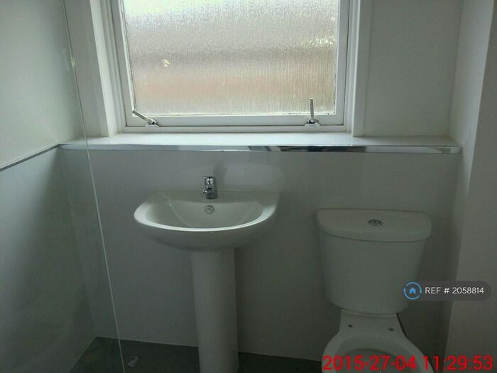 2 Bedroom End Of Terrace House To Rent In Fleming Place, East Kilbride, Glasgow, G75