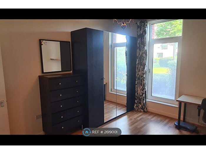 2 Bedroom Flat To Rent In Aqua Apartments, London, N4