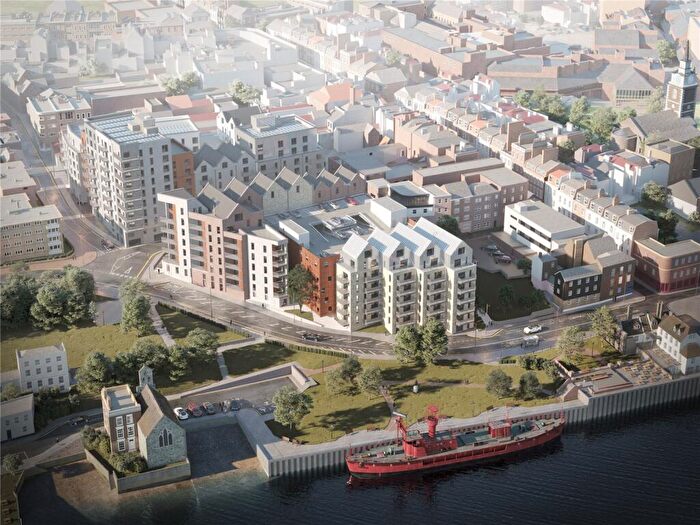 1 Bedroom Flat To Rent In Bull Yard, Gravesend, Kent, DA12