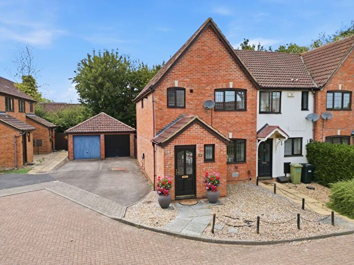 3 Bedroom End Of Terrace House For Sale In Darby Close, Shenley Lodge, MK5