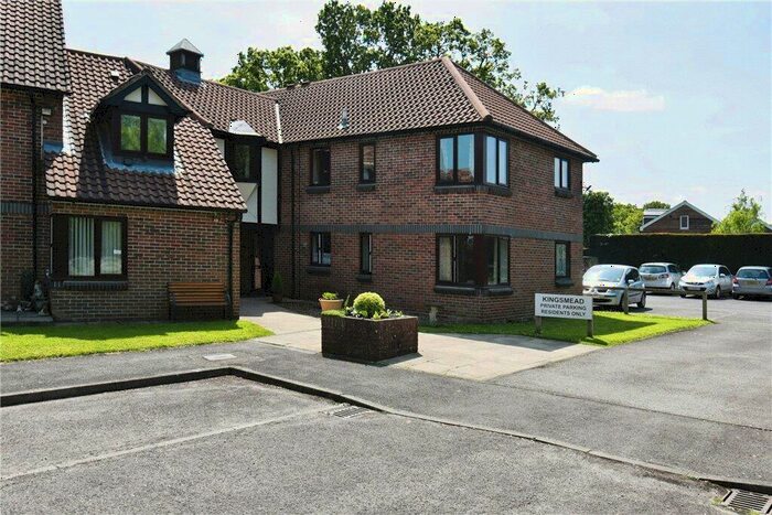 1 Bedroom Apartment For Sale In Kingsmead, Lower Common Road, West Wellow, Romsey, SO51