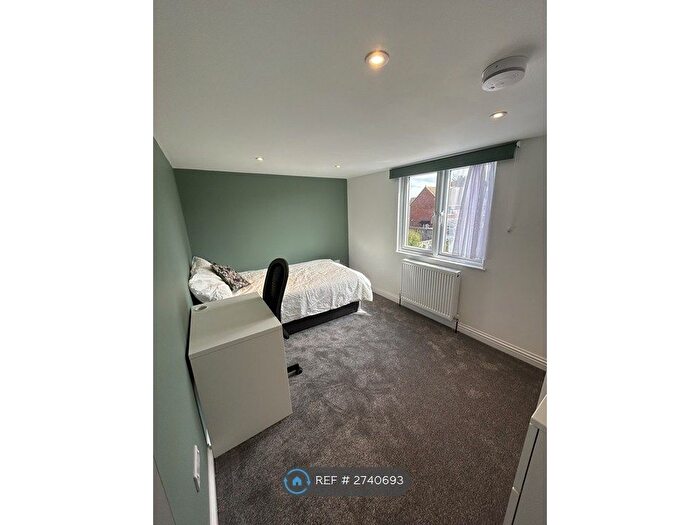 5 Bedroom Terraced House To Rent In Highmore Gardens, Bristol, BS7