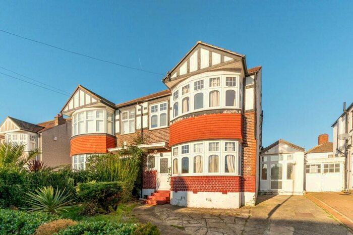 7 Bedroom Semi-Detached House To Rent In Southern Avenue, London, , South Norwood, London, SE25