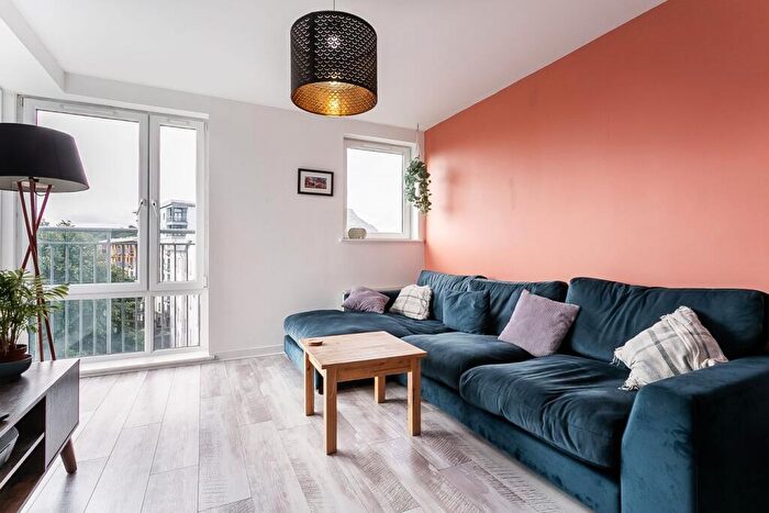 2 Bedroom Flat For Sale In Lochend Park View, Easter Road, Edinburgh, EH7