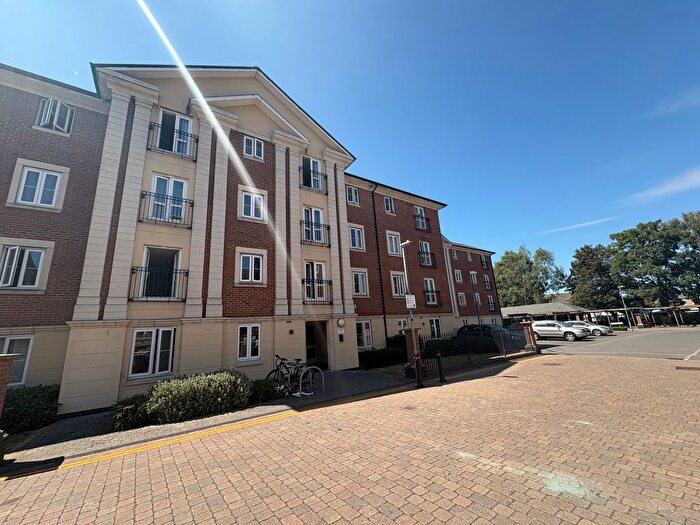 2 Bedroom Flat To Rent In Brunel Crescent, Swindon, SN2