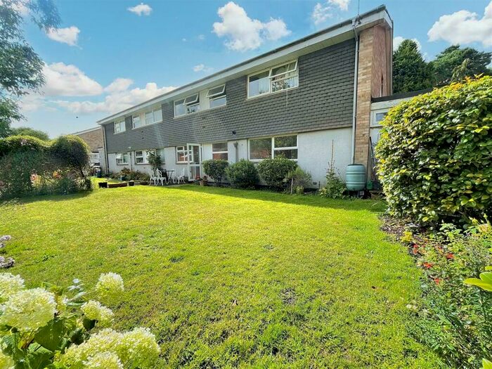 2 Bedroom Maisonette To Rent In Grange Court, Walton-On-Thames, KT12