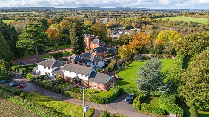 3 Bedroom Link Detached House For Sale In Hawford House, Hawford, Worcester, WR3