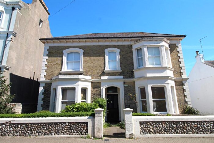 1 Bedroom Flat For Sale In Grafton Road, Worthing, BN11
