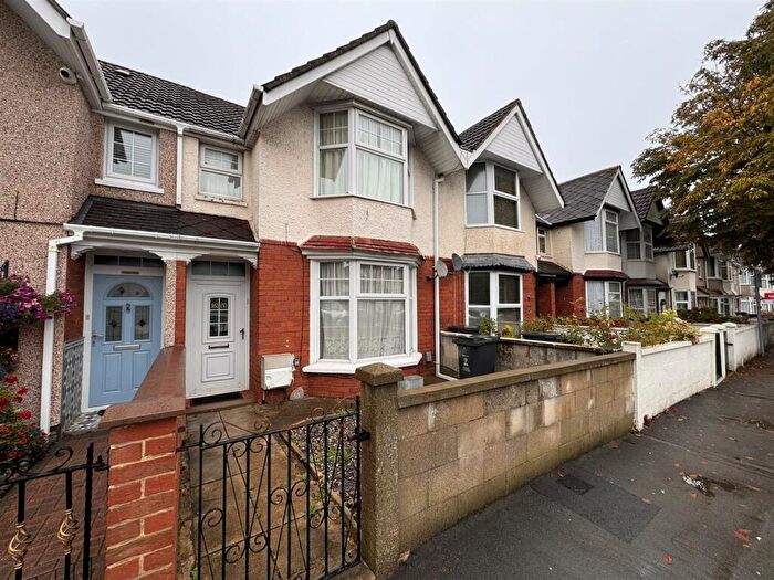 3 Bedroom Property To Rent In Groundwell Road, Swindon, SN1