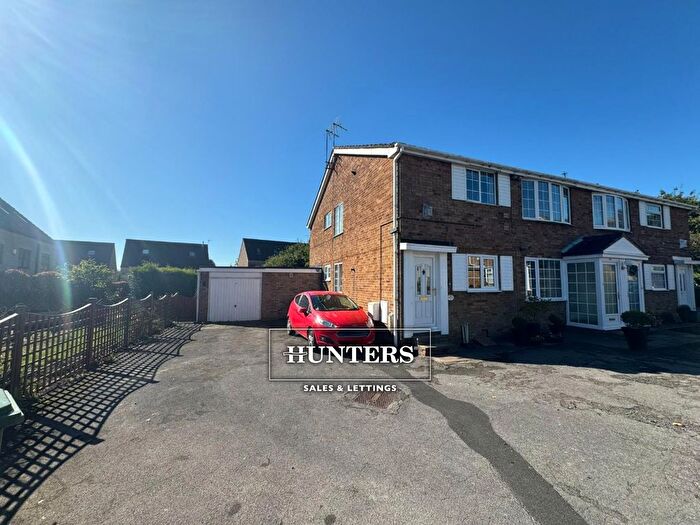 2 Bedroom Flat To Rent In Park Avenue, Darrington, Pontefract, WF8