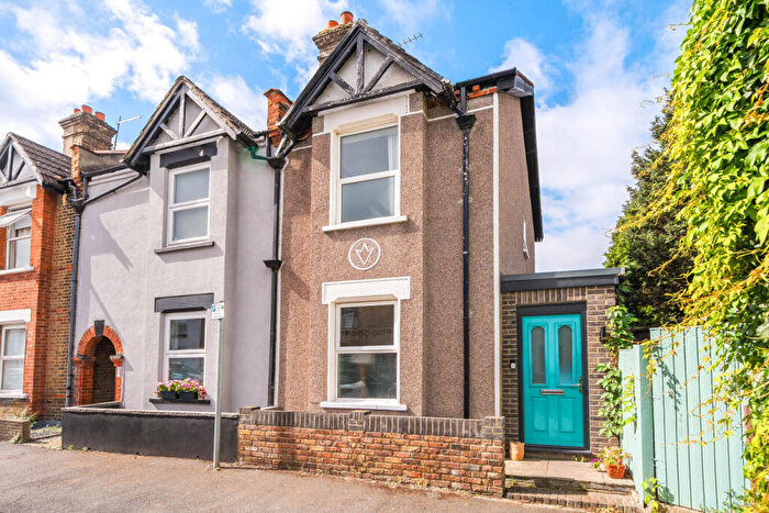 2 Bedroom End Of Terrace House For Sale In Acacia Road, Beckenham, Kent, BR3