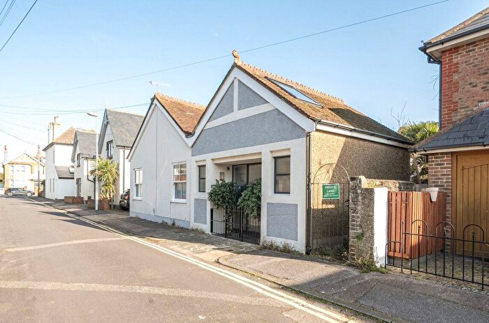 2 Bedroom Detached House For Sale In Selden Lane, Worthing, West Sussex, BN11