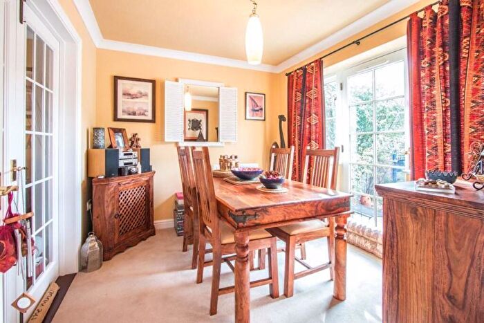 5 Bedroom Detached House For Sale In Island Way East, St. Mary's Island, Chatham Maritime, ME4